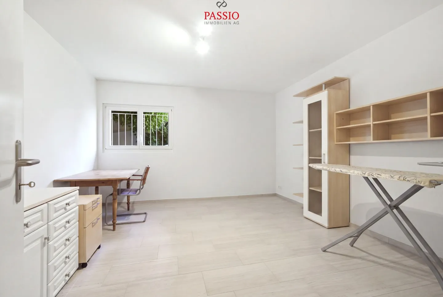 Villa con 9 camere e torre e giardino da sogno con piscina - Foto 32 di 47