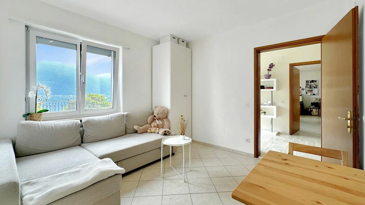 Brione sopra Minusio - Villa with 3 Apartments - Photo 12 of 21