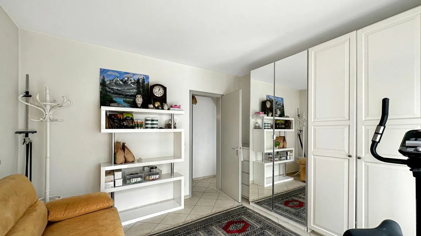 Brione sopra Minusio - Villa with 3 Apartments - Photo 16 of 21