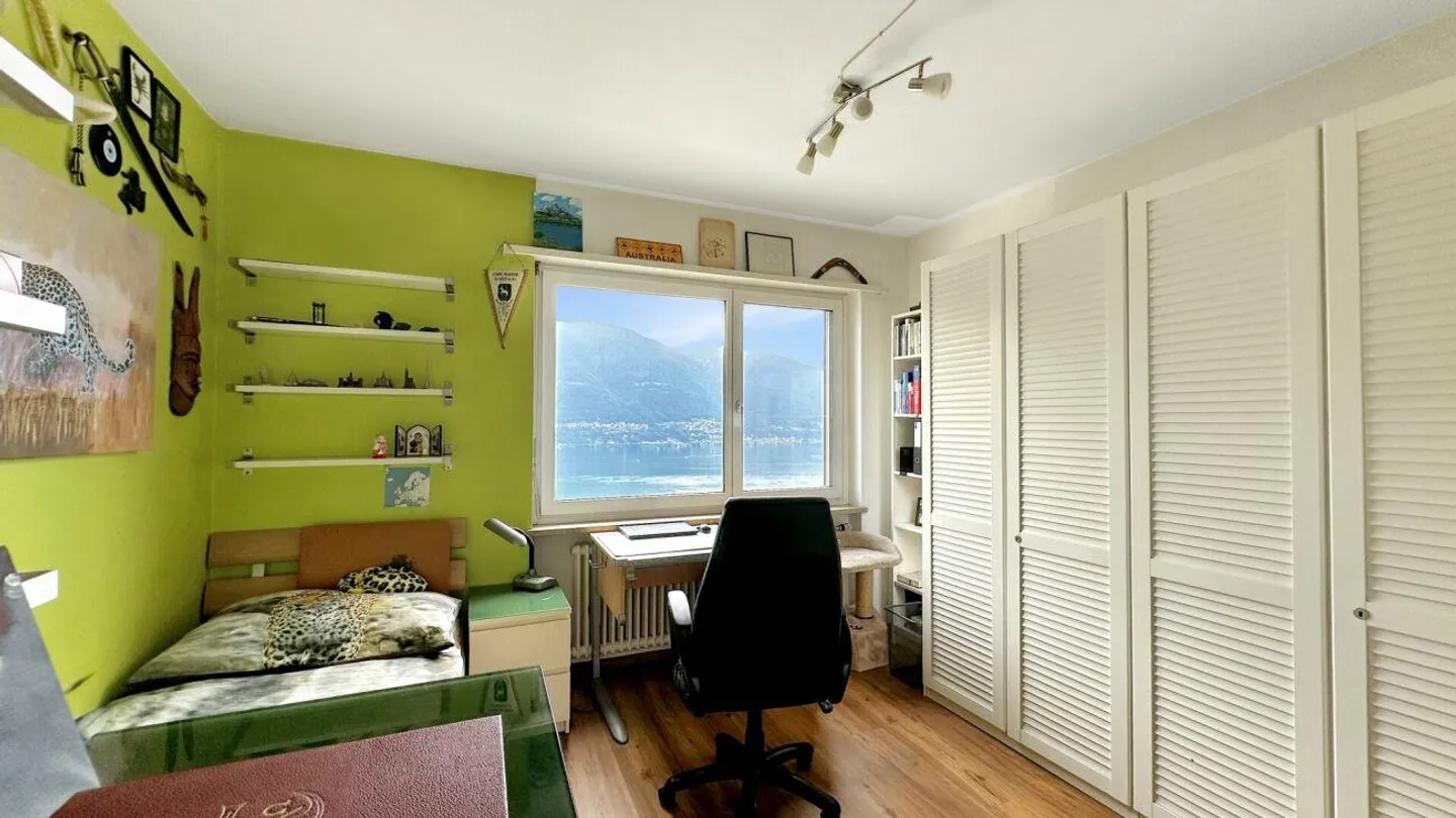 Brione sopra Minusio - Villa with 3 Apartments - Photo 9 of 21