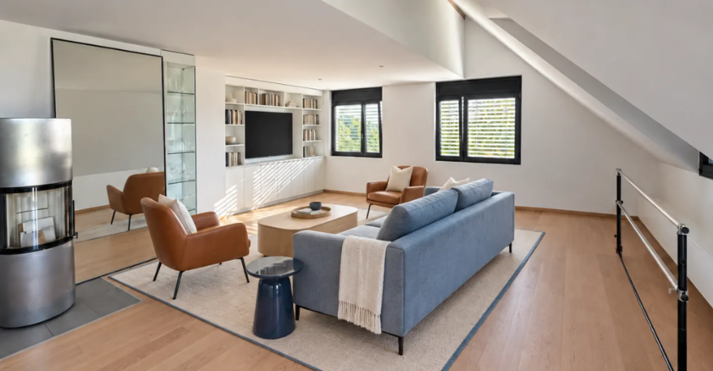 Zu vermieten - Wunderschöne 6,5-Zimmer-Wohnung mit Terrasse und freiem Blick - Foto 2 von 6