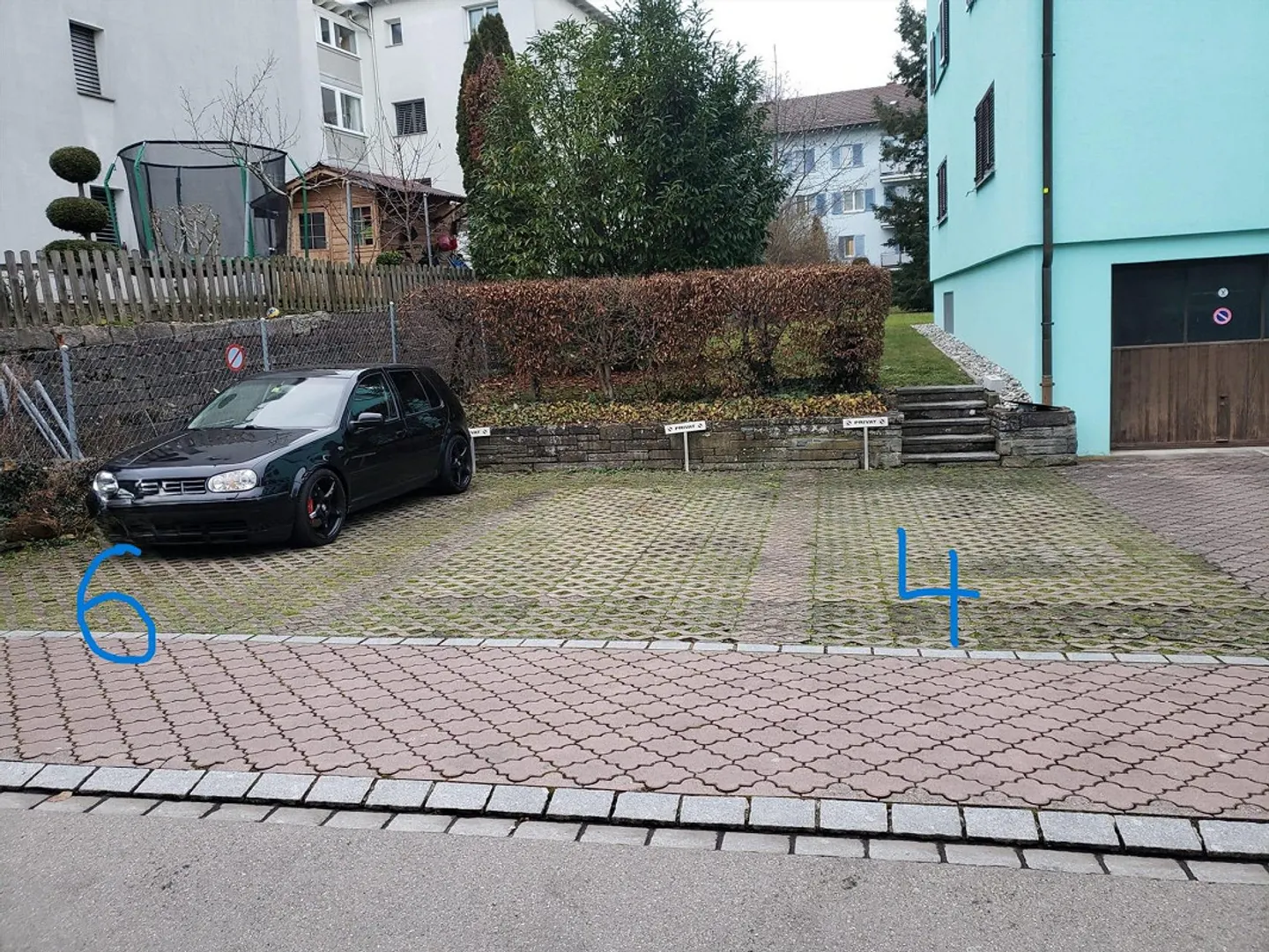 Parcheggio all'aperto a Dübendorf - Foto 2 di 3