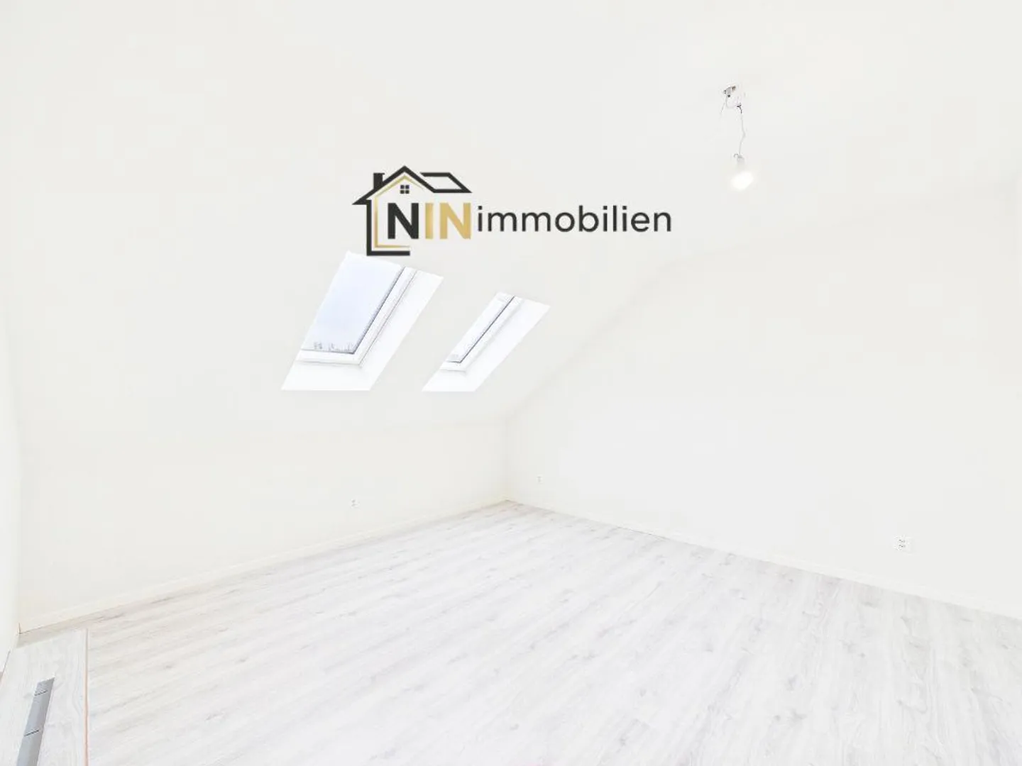 Moderne Maisonette mit Galerie - Foto 4 von 8