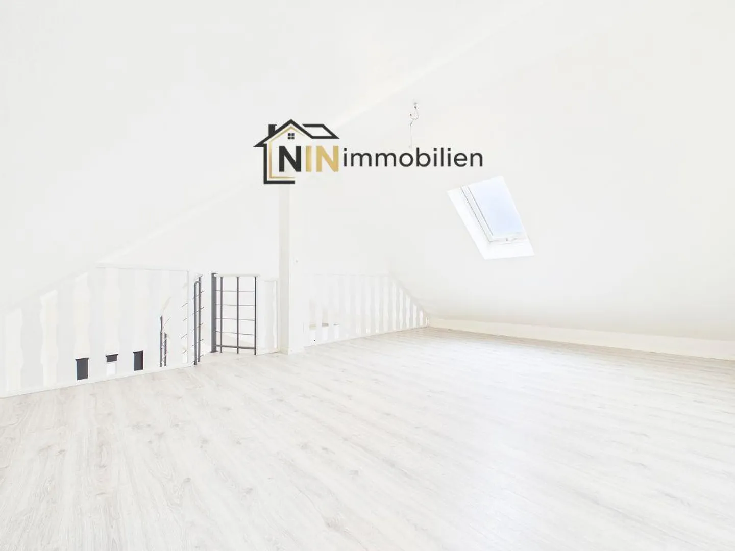 Moderne Maisonette mit Galerie - Foto 5 von 8