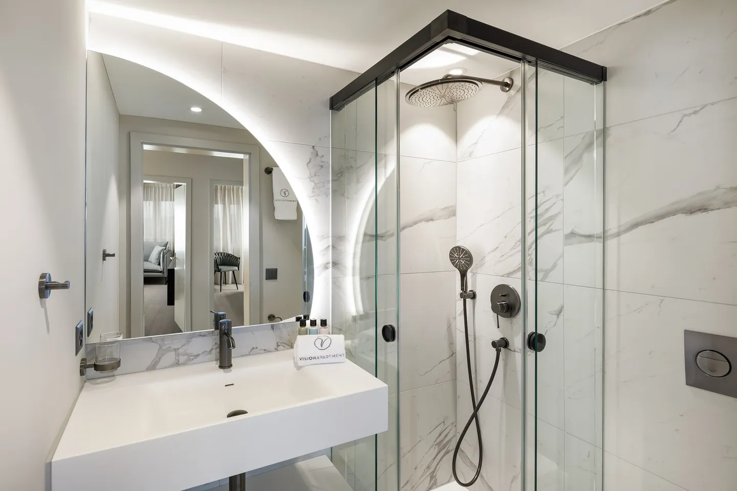 Apartment - Photo 5 of 6