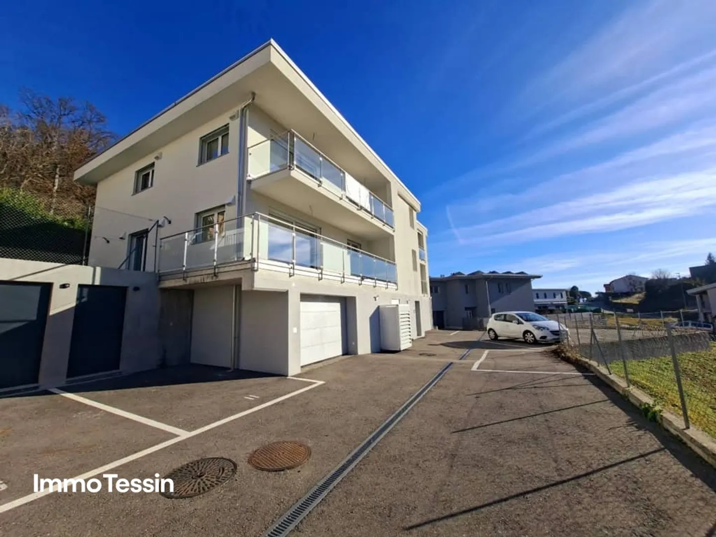 PREZZO TOP: Bellissimo e luminoso appartamento in un piccolo complesso residenziale con sole 4 unità in una posizione tranquilla a Mendrisiotto - Foto 4 di 13