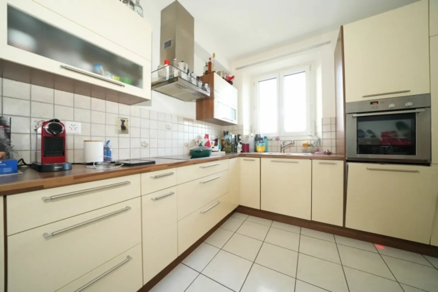 Attraktives Mehrfamilienhaus mit grossem Grundstück und wertvollem Entwicklungspotential - Foto 5 von 11