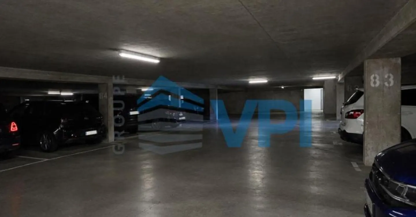 Place de Parking Intérieure - Photo 1 sur 1