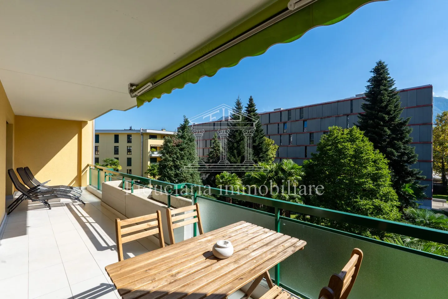 LOCARNO - Bright, recently renovated 3-room apartment with large terrace - Photo 1 of 11