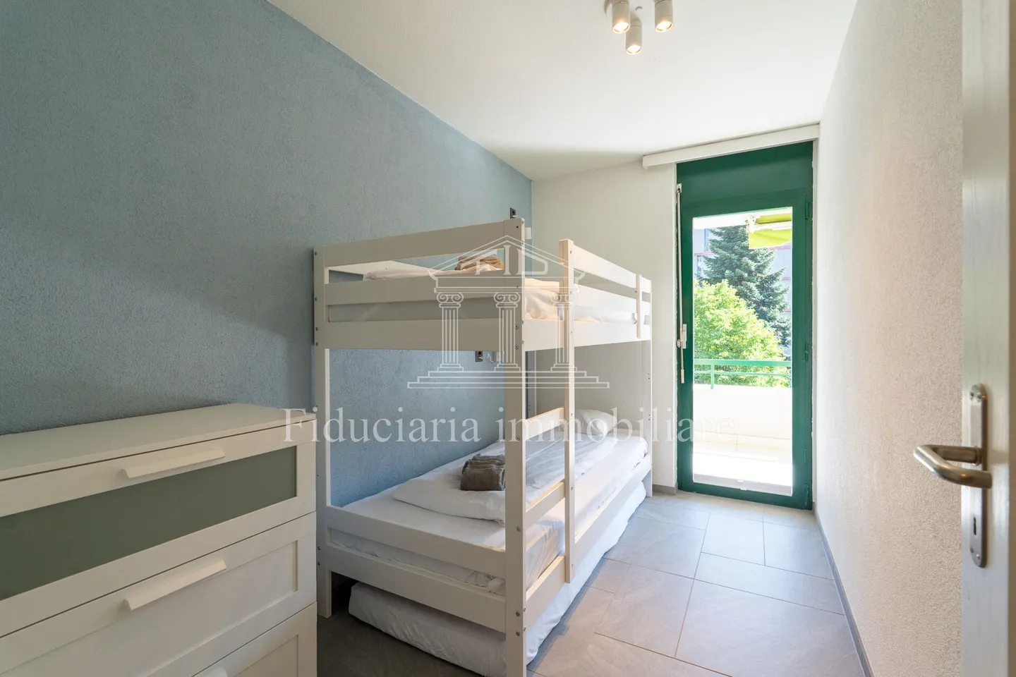 LOCARNO - Bright, recently renovated 3-room apartment with large terrace - Photo 8 of 11