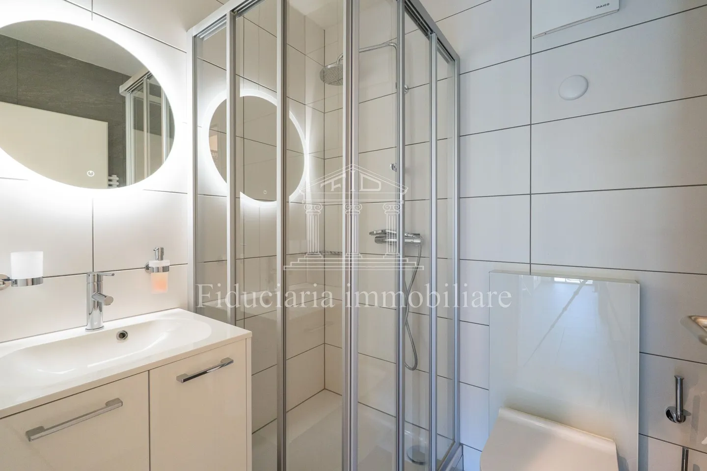 LOCARNO - Bright, recently renovated 3-room apartment with large terrace - Photo 9 of 11