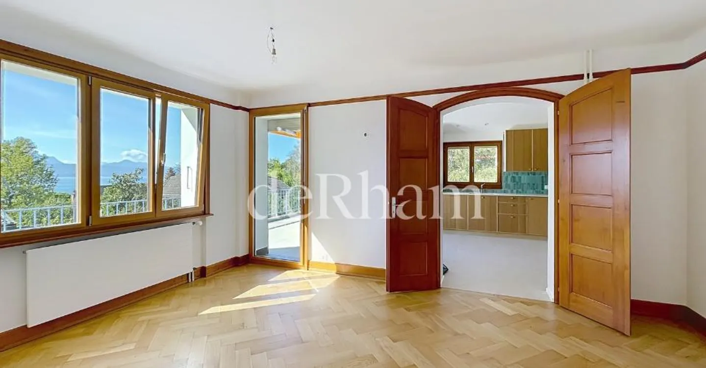 Lutry - superb renovated villa with panoramic lake view! - Photo 8 of 13