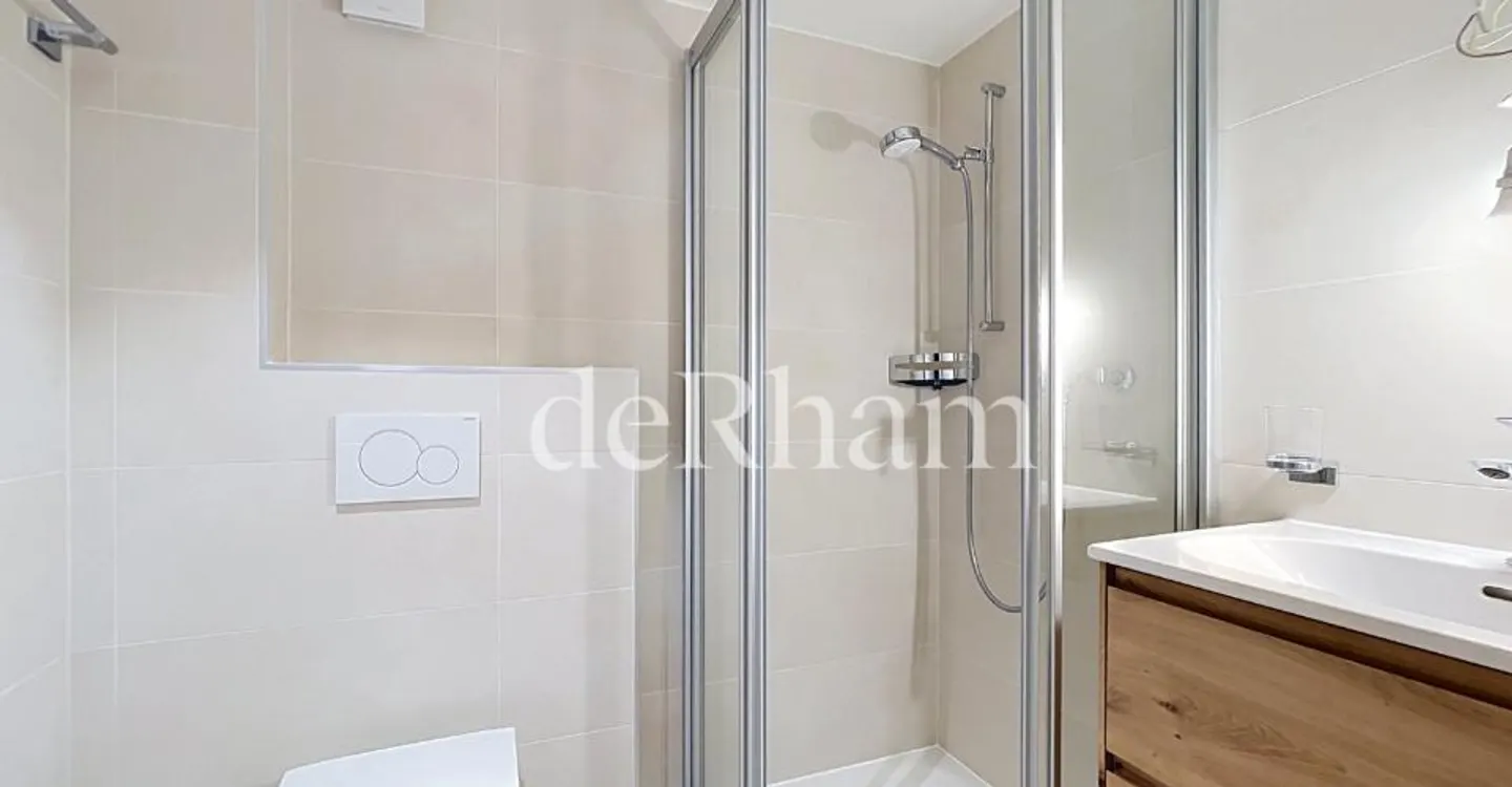 Lutry - superb renovated villa with panoramic lake view! - Photo 13 of 13