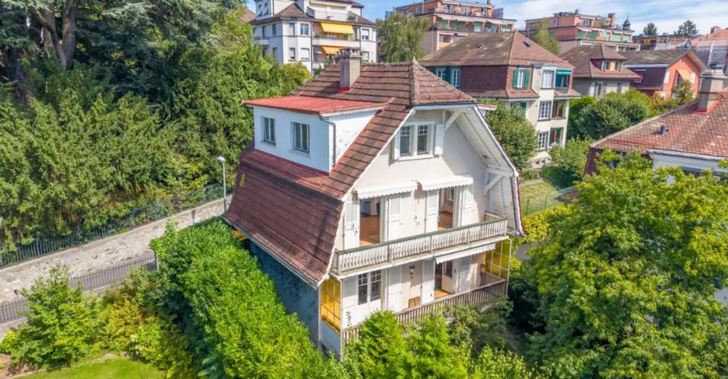 LAUSANNE 1004 – 6-room house, lake view, garden & 4 parking spaces - Photo 1 of 13
