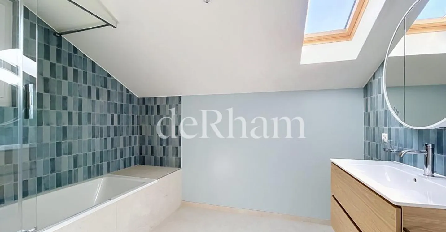 Lutry - superb renovated villa with panoramic lake view! - Photo 5 of 13
