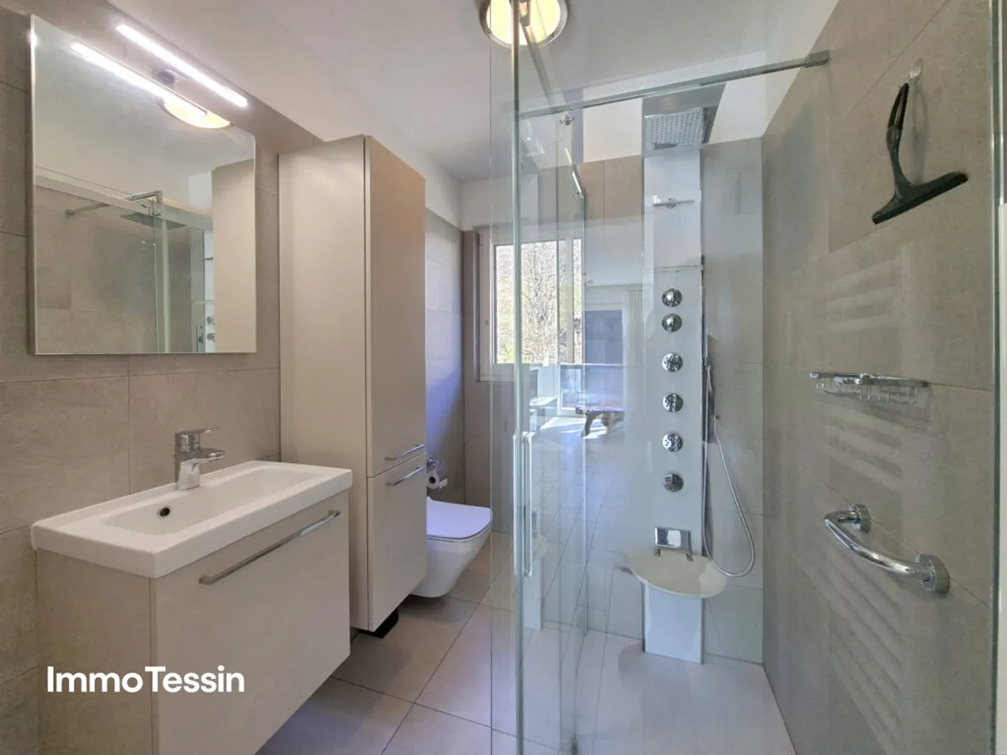 PREZZO TOP: Bellissimo e luminoso appartamento in un piccolo complesso residenziale con sole 4 unità in una posizione tranquilla a Mendrisiotto - Foto 13 di 13