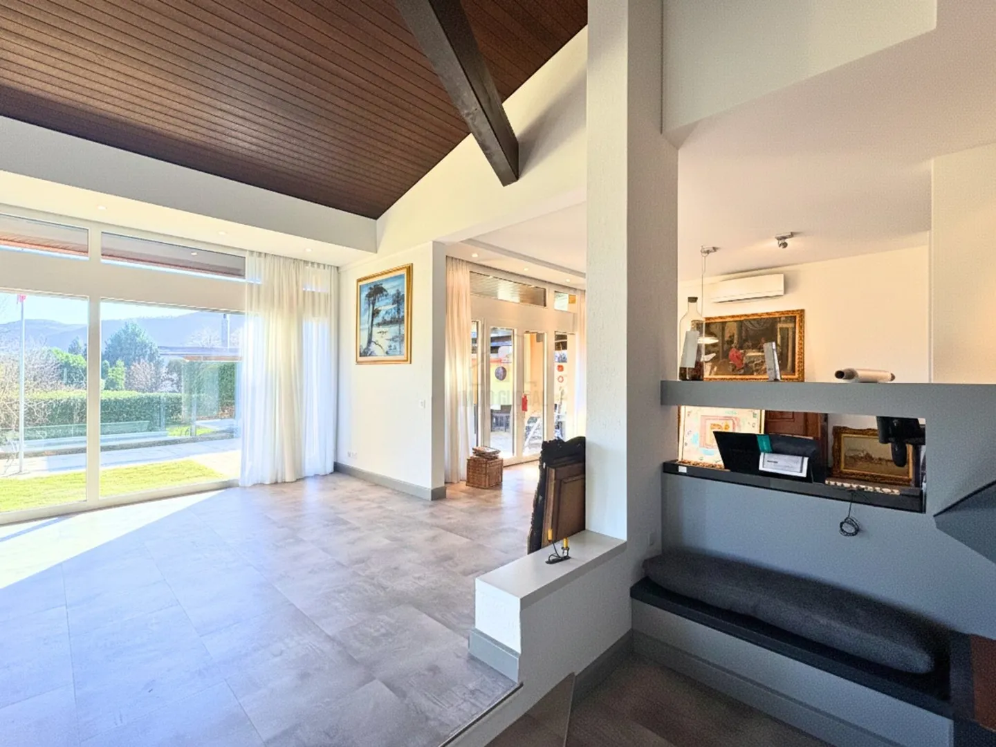 A Jewel in the Green - Photo 3 of 13