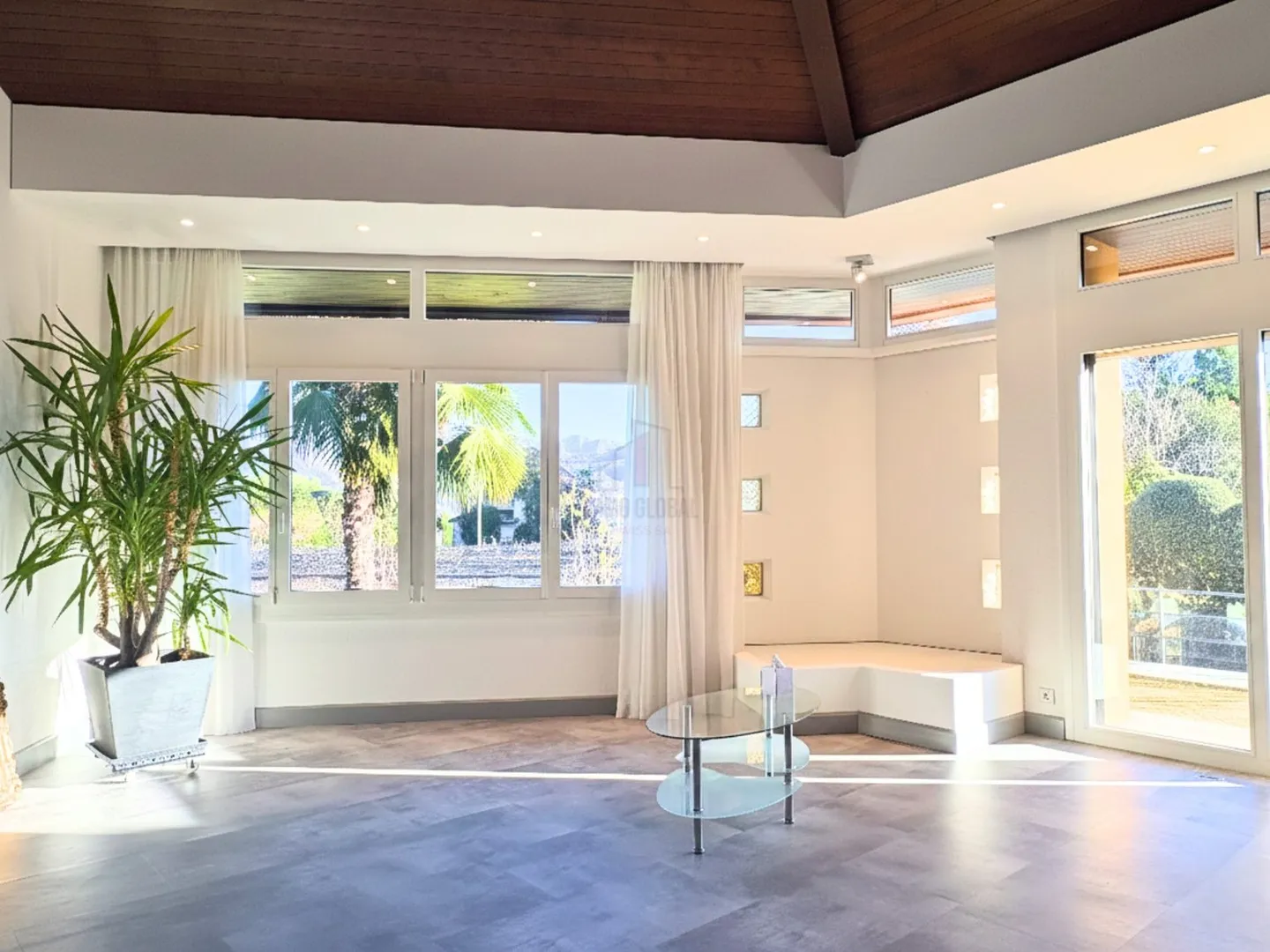 A Jewel in the Green - Photo 4 of 13