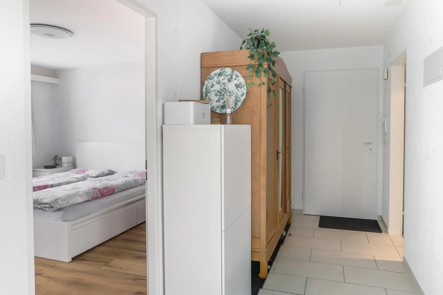 Appartamento situato in posizione tranquilla con balcone e molta luce naturale - Foto 7 di 8