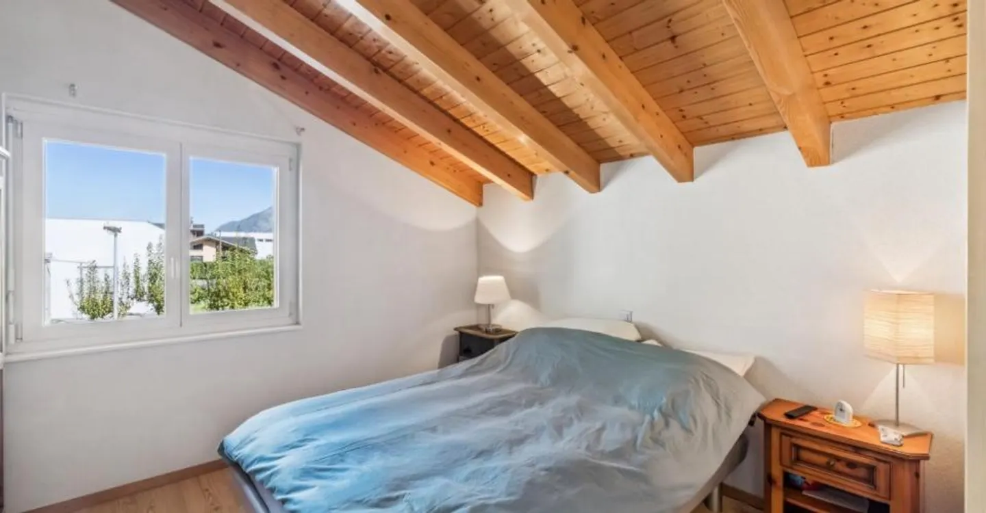 Villa indipendente con ampio terreno in un ambiente tranquillo - Foto 7 di 13