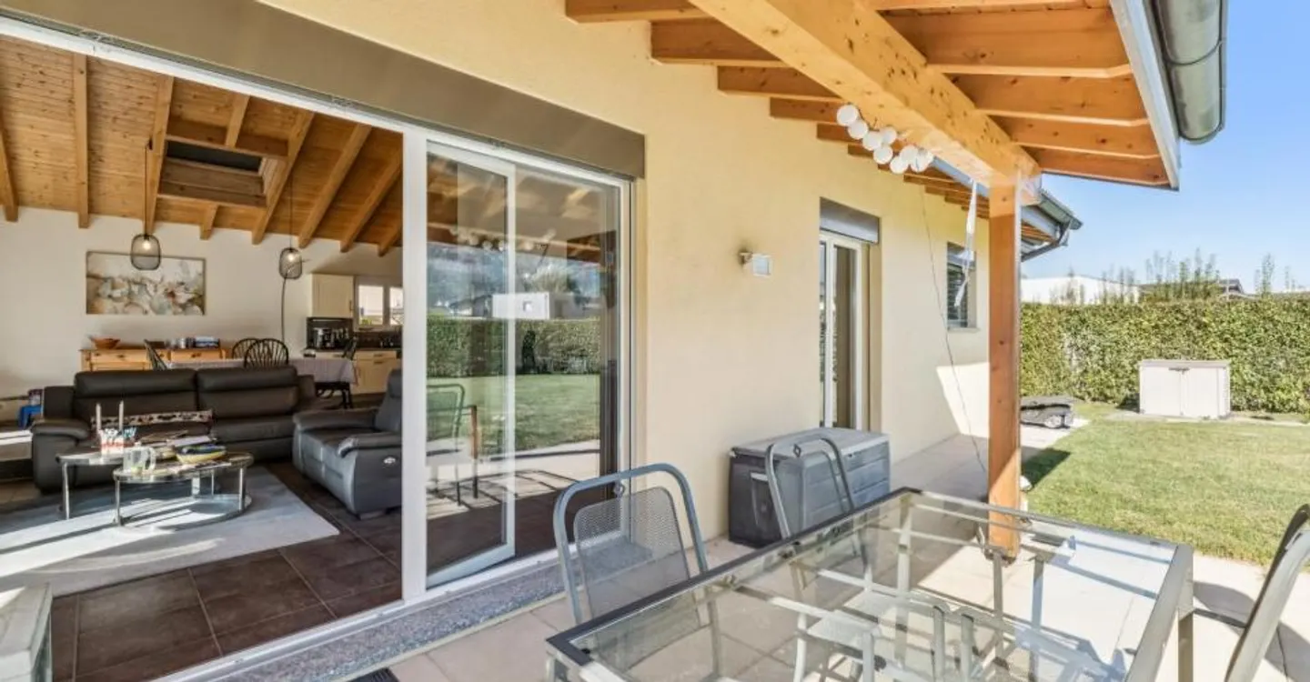 Villa indipendente con ampio terreno in un ambiente tranquillo - Foto 11 di 13