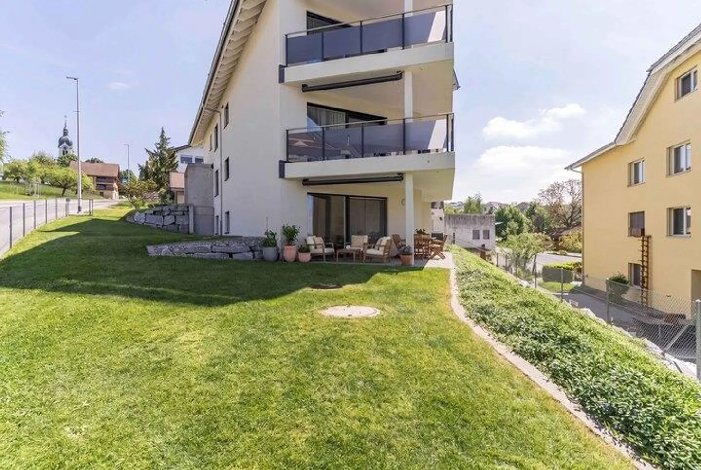 Appartamento giardino elegante con ampio spazio esterno - Foto 7 di 8