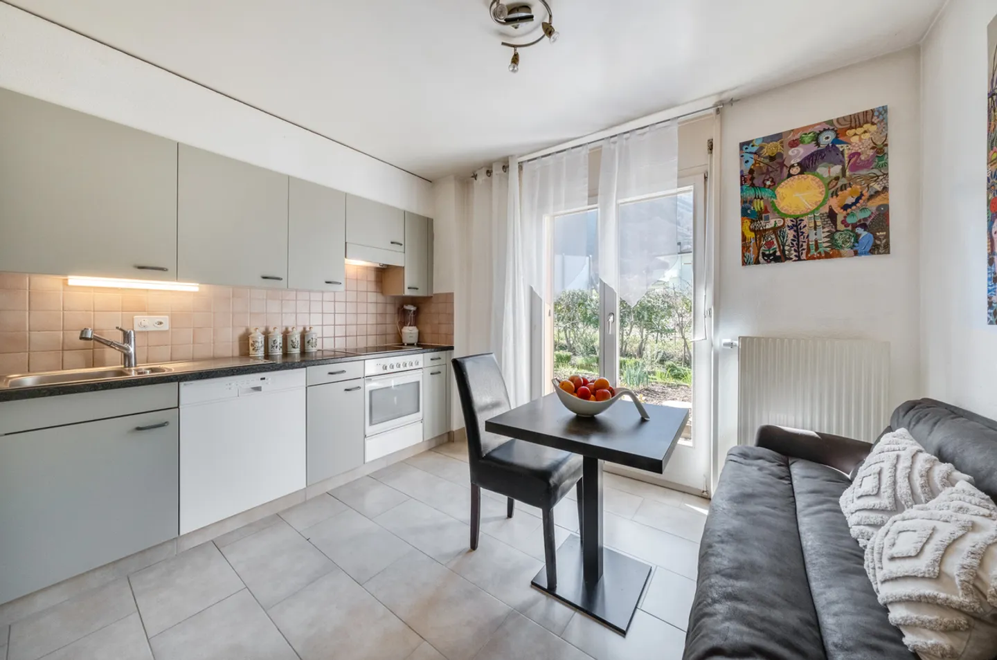 Appartement Charmant avec Jardin - Photo 3 sur 13