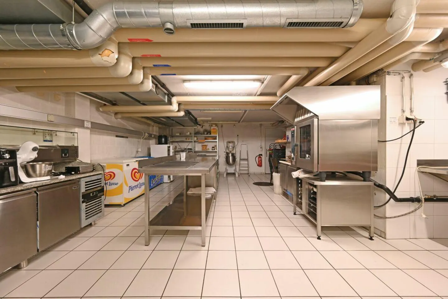 Espace bistro dans un emplacement attrayant au marché de Strättligen à Thun - Photo 8 sur 12