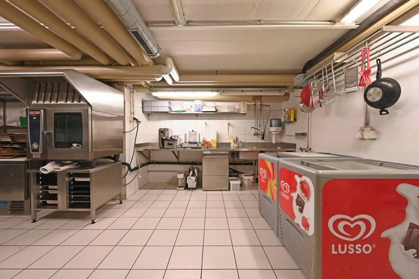 Espace bistro dans un emplacement attrayant au marché de Strättligen à Thun - Photo 9 sur 12