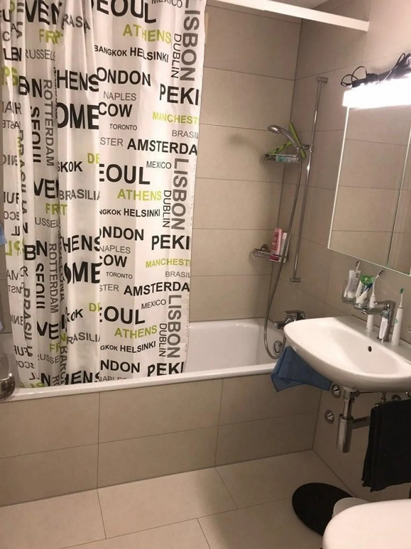 Appartement spacieux avec vue sur la verdure - Photo 3 sur 7