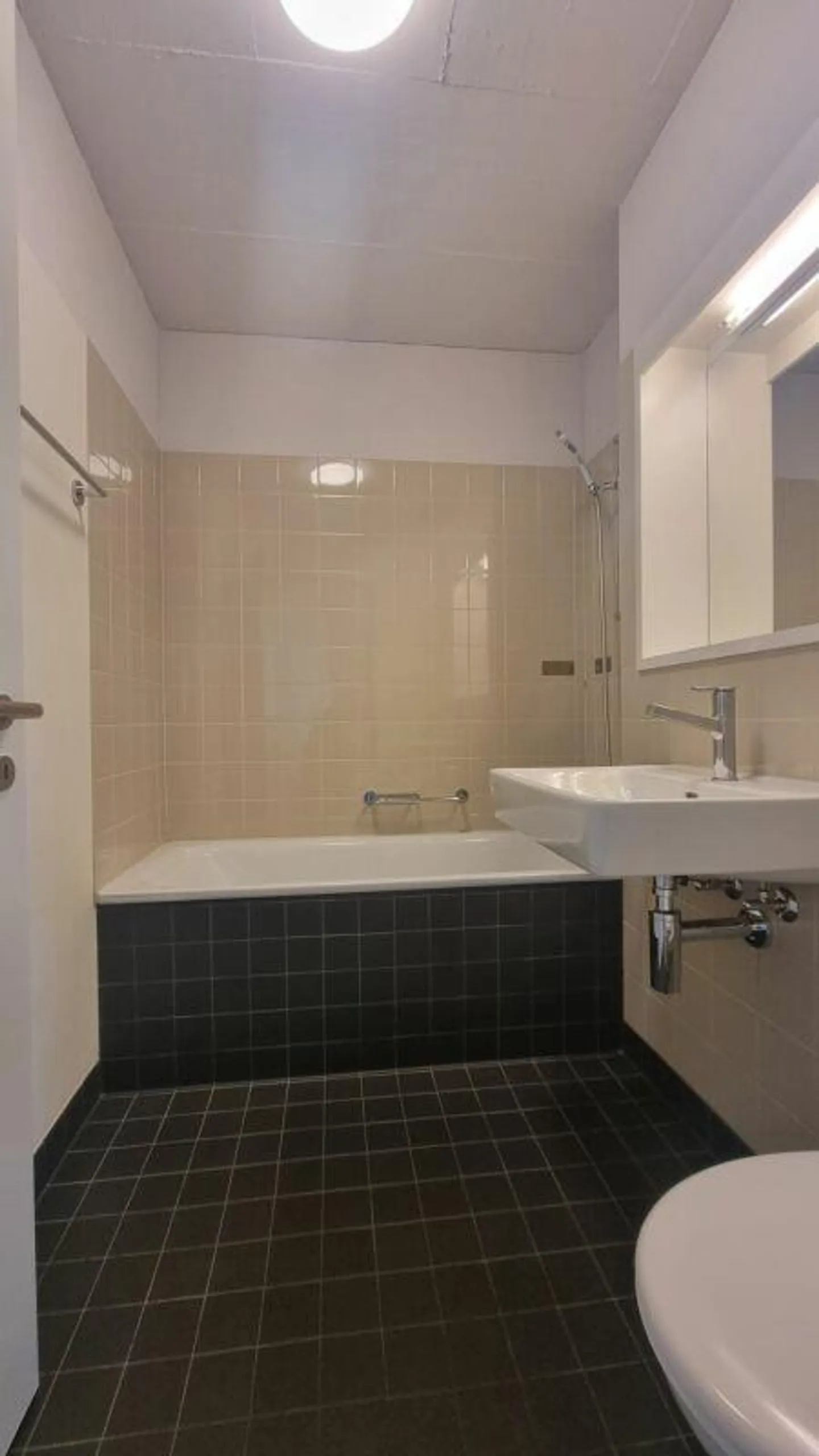 Moderne 2.5-Zimmerwohnung in Bern Brünnen - Foto 3 von 6