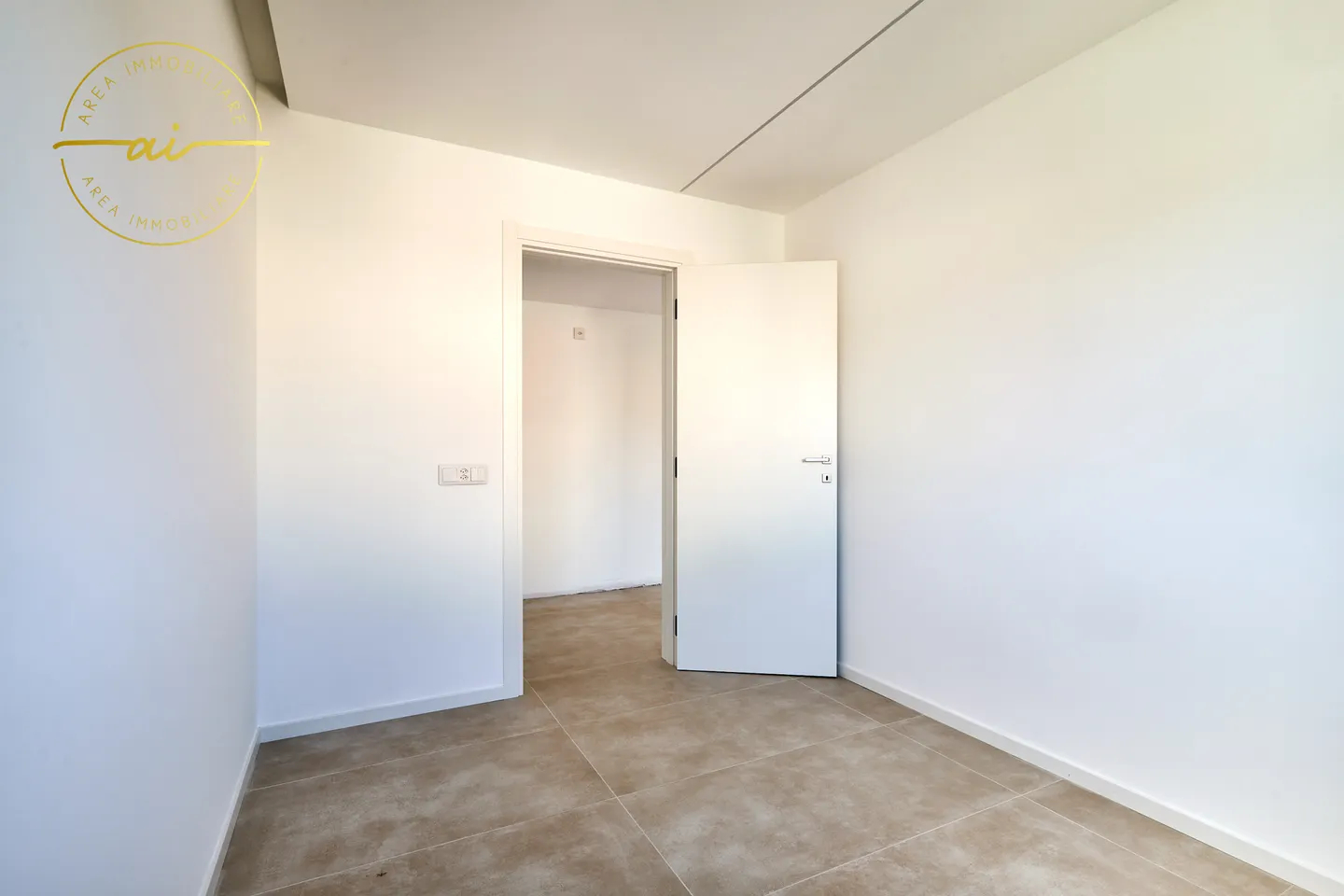 Appartamento moderno con giardino - Foto 11 di 13