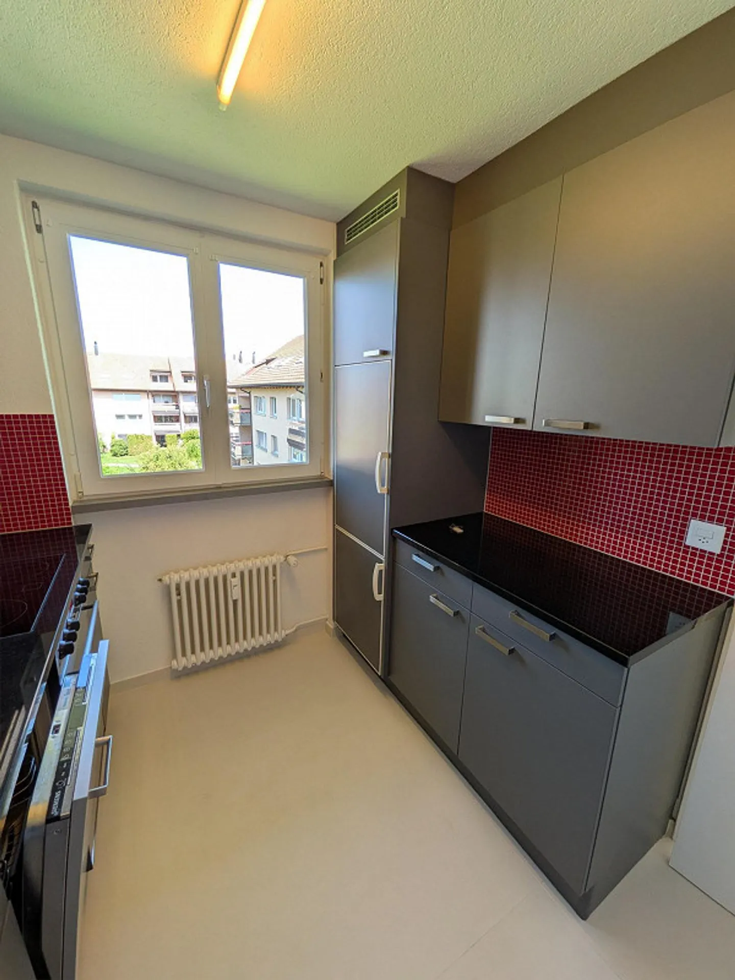 Grand appartement de 5.5 pièces dans un endroit calme - Photo 4 sur 13