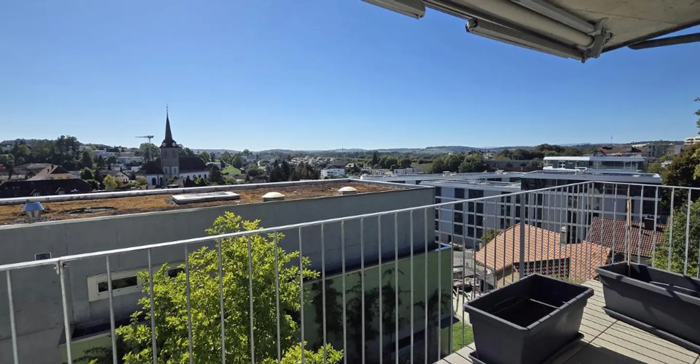 Appartement spacieux avec terrasse - Photo 1 sur 8