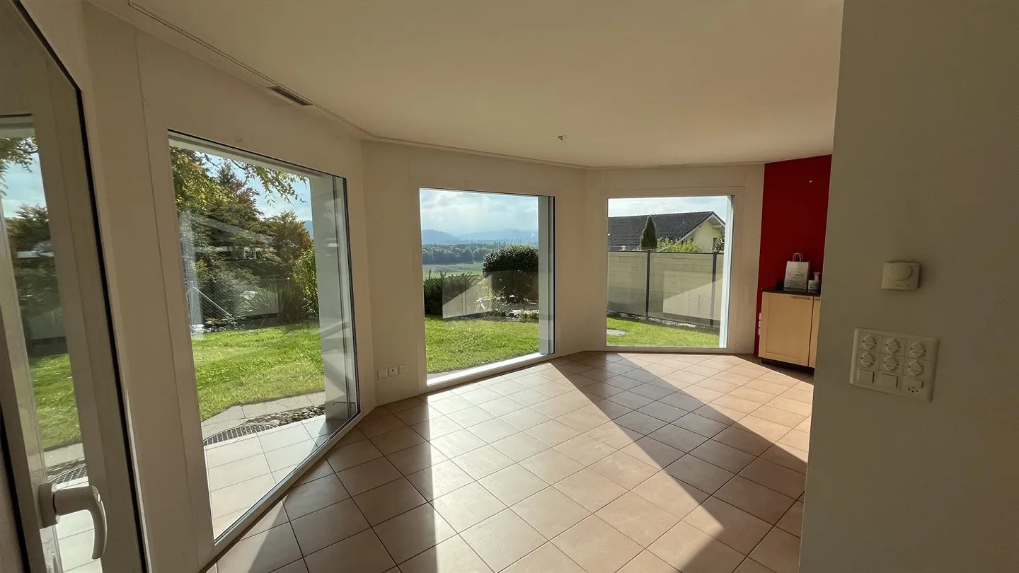 Exklusives 6.5-Zimmer-Haus mit Einliegerwohnung und Panoramaweitsicht - Foto 15 von 30