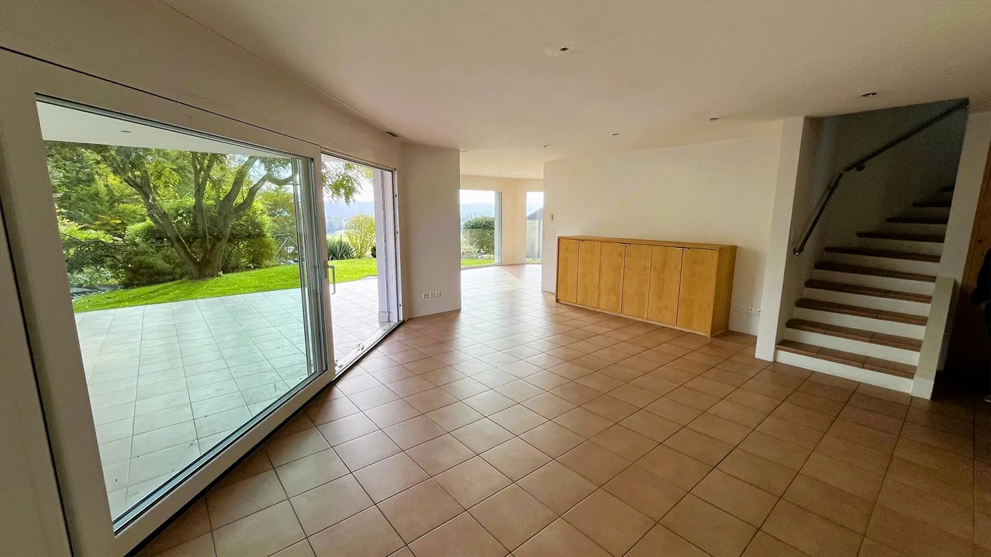 Exklusives 6.5-Zimmer-Haus mit Einliegerwohnung und Panoramaweitsicht - Foto 16 von 30