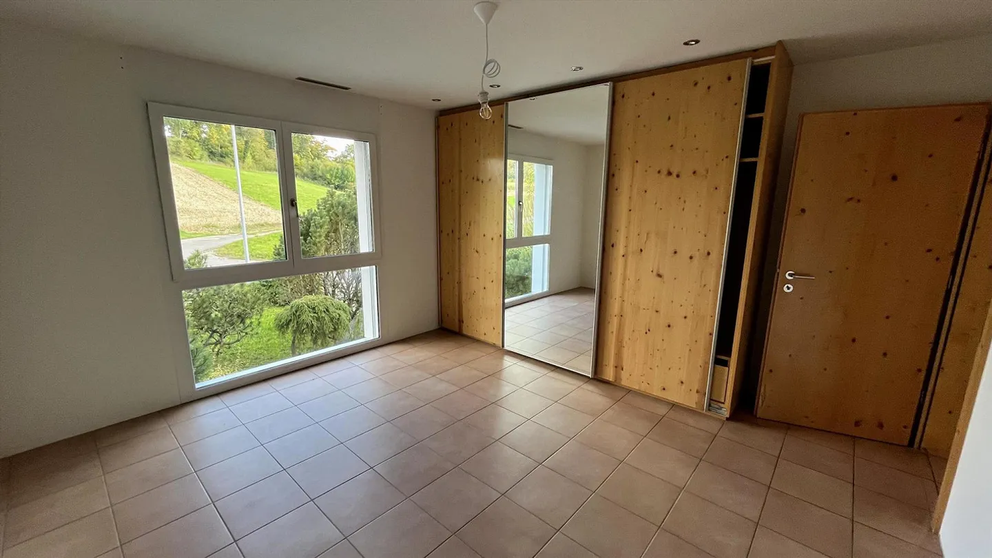 Exklusives 6.5-Zimmer-Haus mit Einliegerwohnung und Panoramaweitsicht - Foto 21 von 30