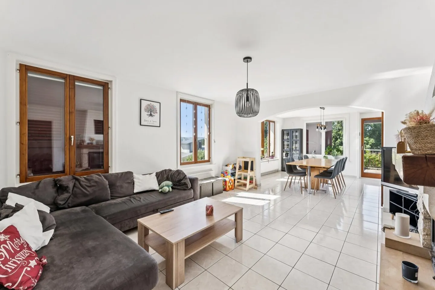 House to renovate with great potential - Photo 2 of 13