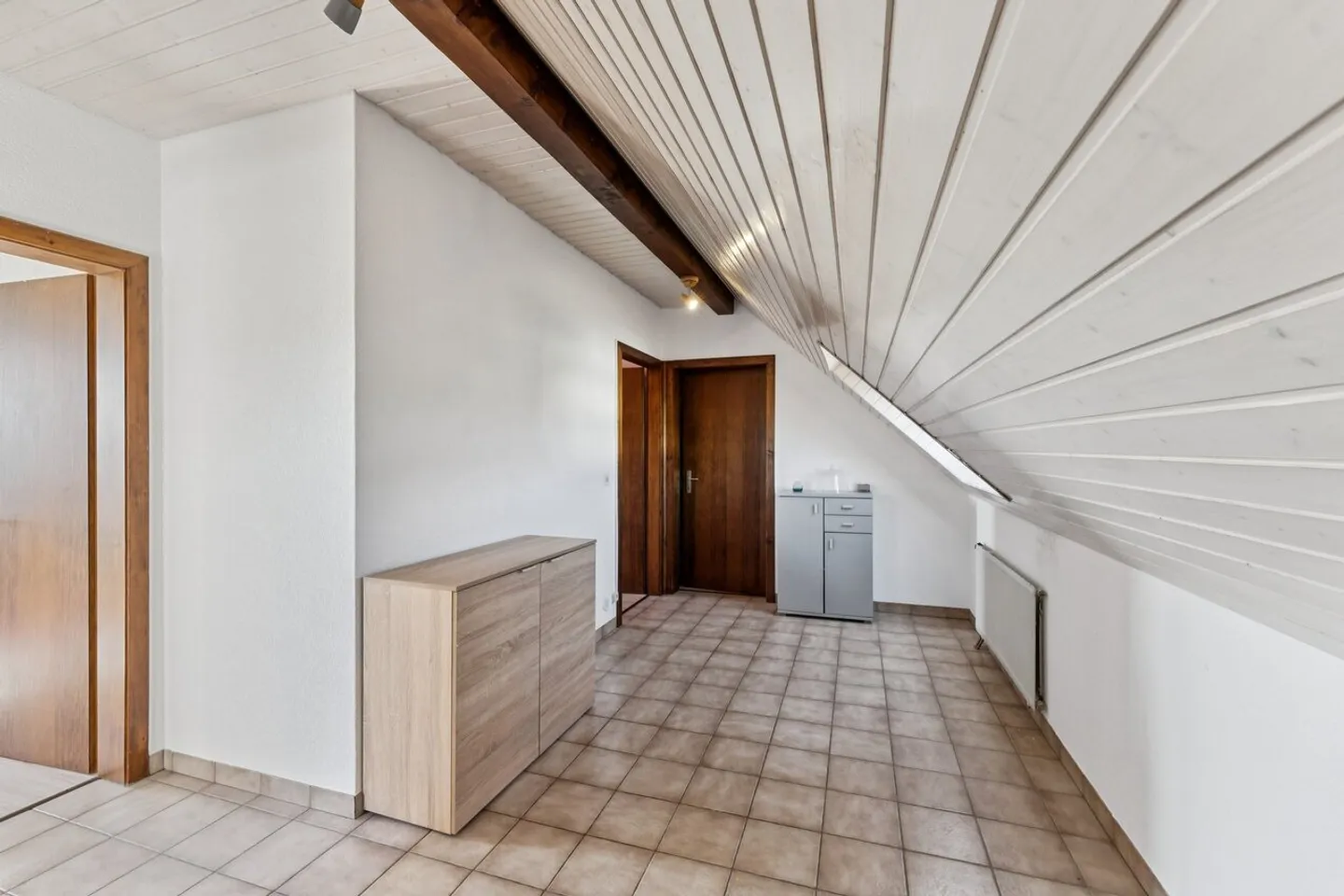House to renovate with great potential - Photo 6 of 13