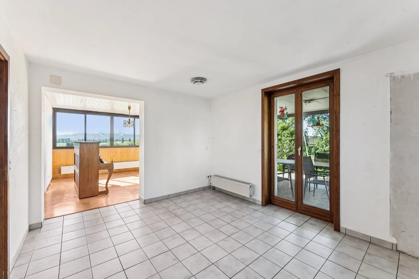 House to renovate with great potential - Photo 8 of 13