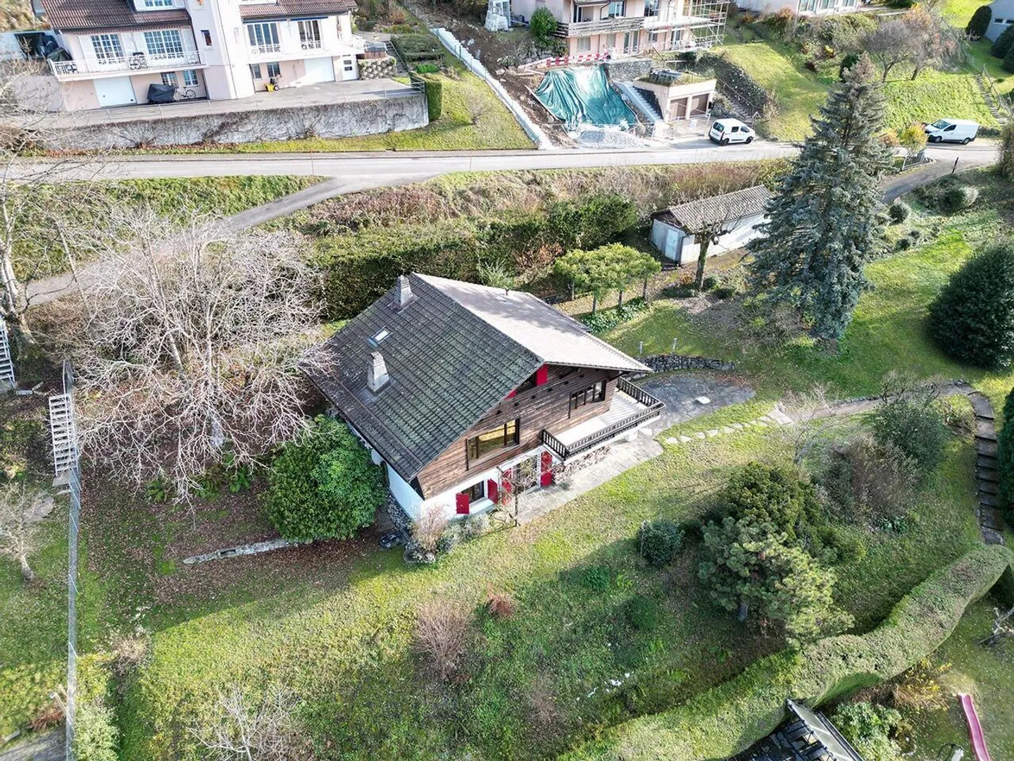 Superbe chalet avec vue panoramique sur le lac et les montagnes ! - Photo 2 sur 12