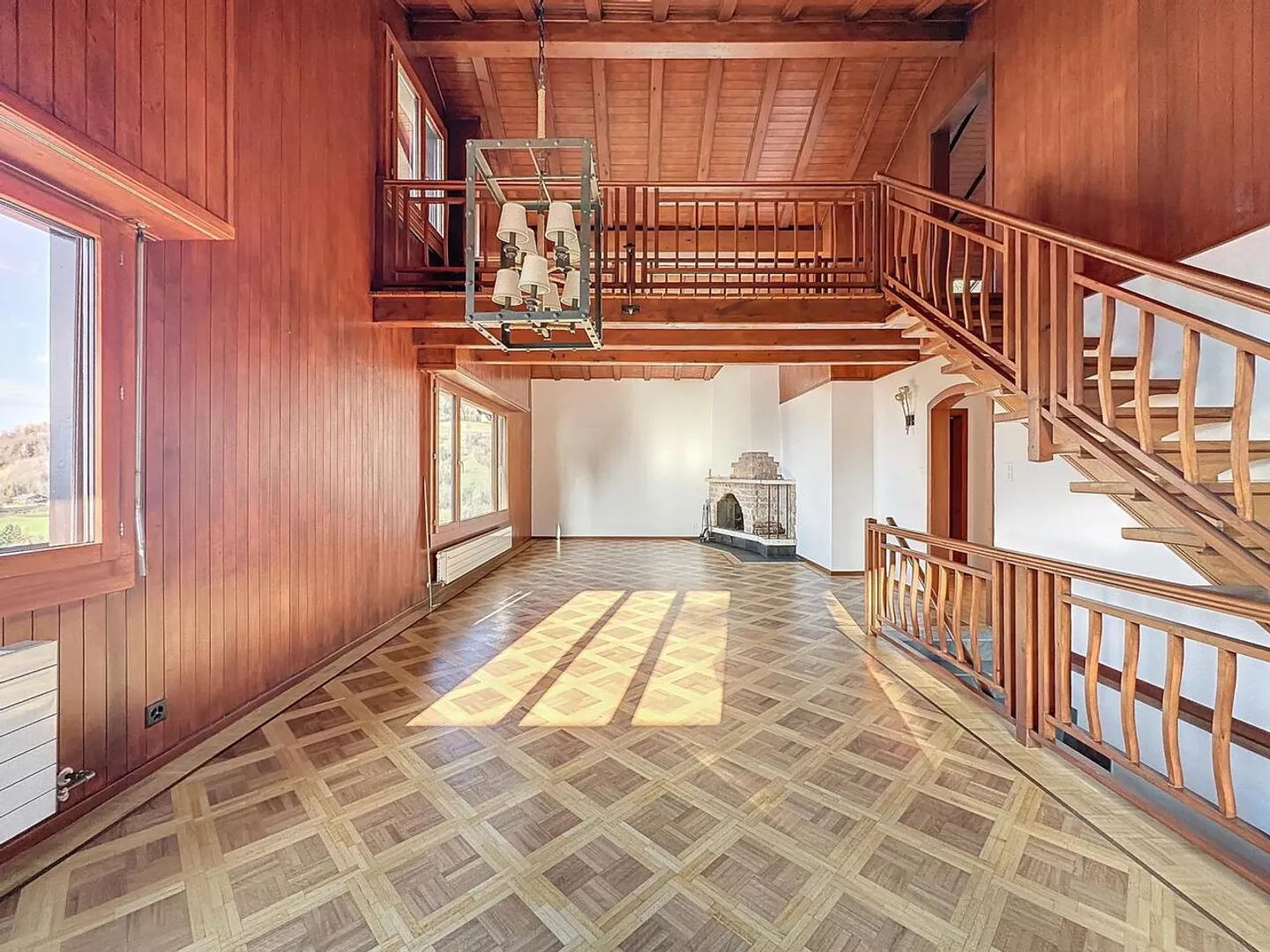 Superbe chalet avec vue panoramique sur le lac et les montagnes ! - Photo 4 sur 12