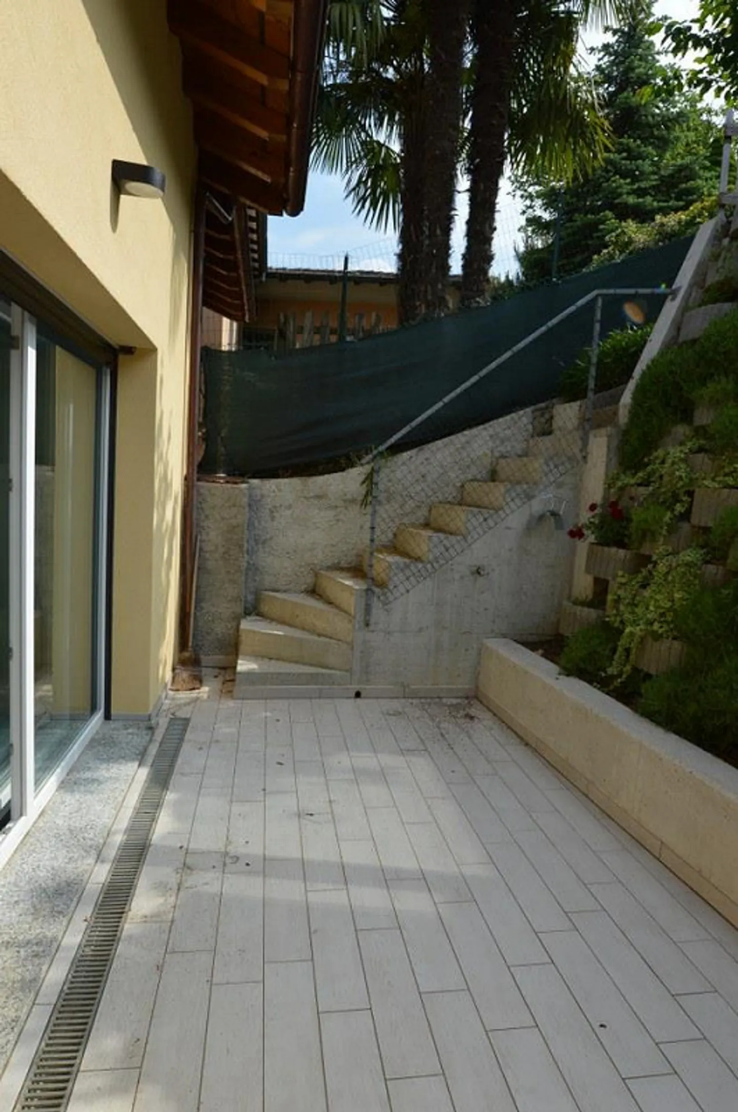 3.5-ROOM DUPLEX APARTMENT WITH GARDEN IN A TWO-FAMILY HOUSE - Photo 10 of 11