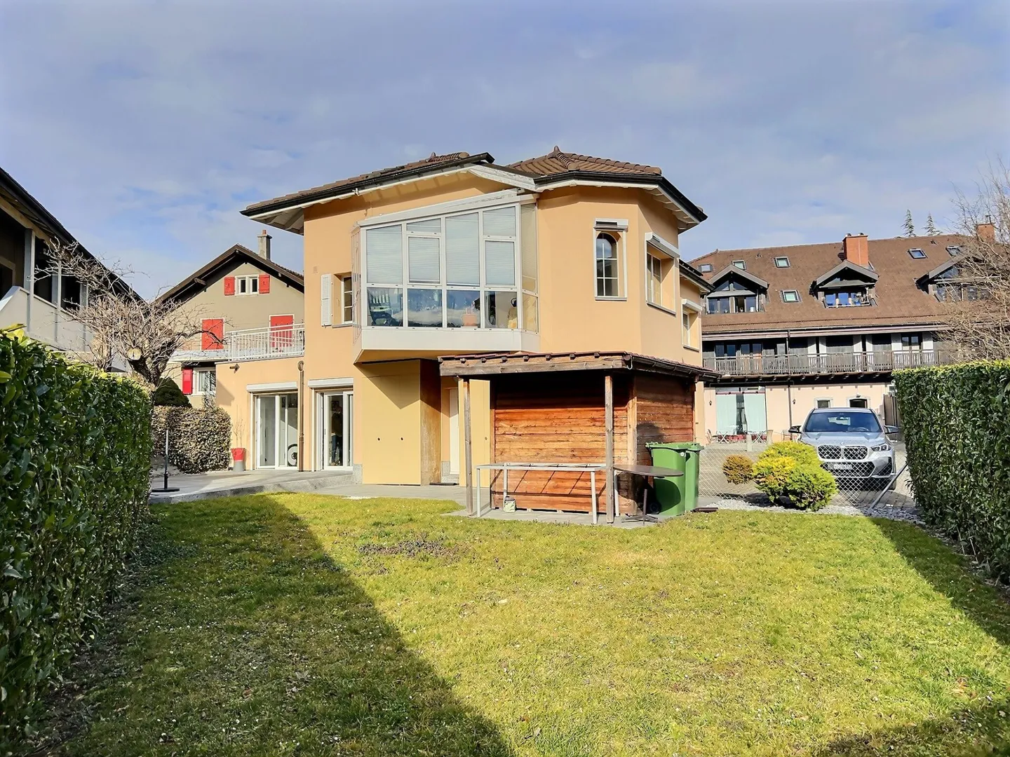 Geräumiges Familienhaus mit 2 Wohnungen im Herzen von Massongex - Foto 1 von 27