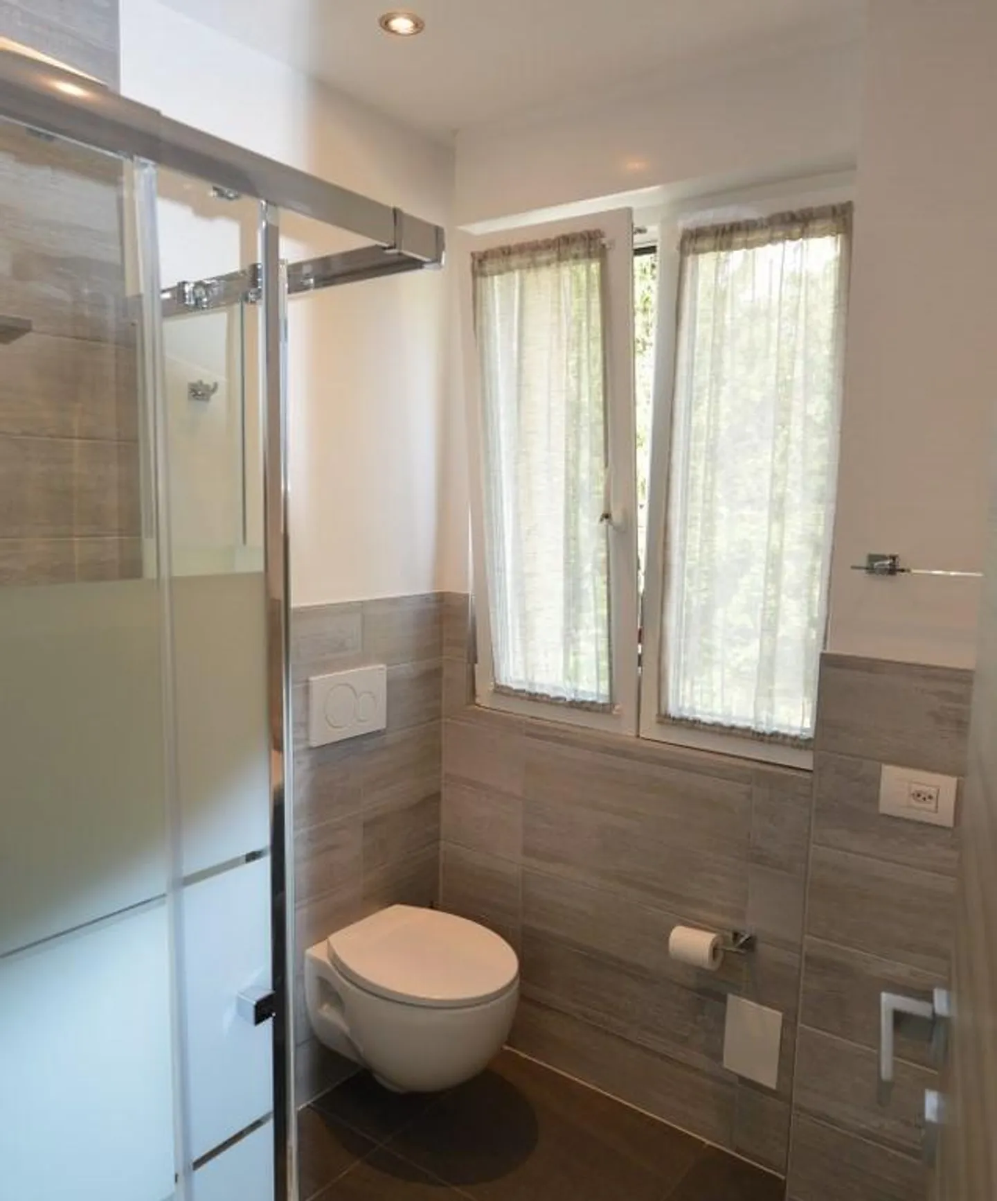 3.5-ROOM DUPLEX APARTMENT WITH GARDEN IN A TWO-FAMILY HOUSE - Photo 8 of 11