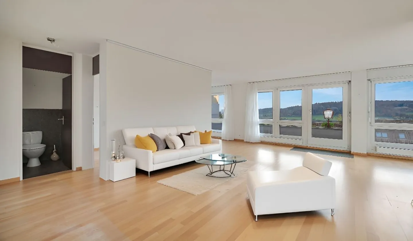 SONNIG, ZENTRAL UND MIT MIT VIEL CHARME - Foto 1 von 11