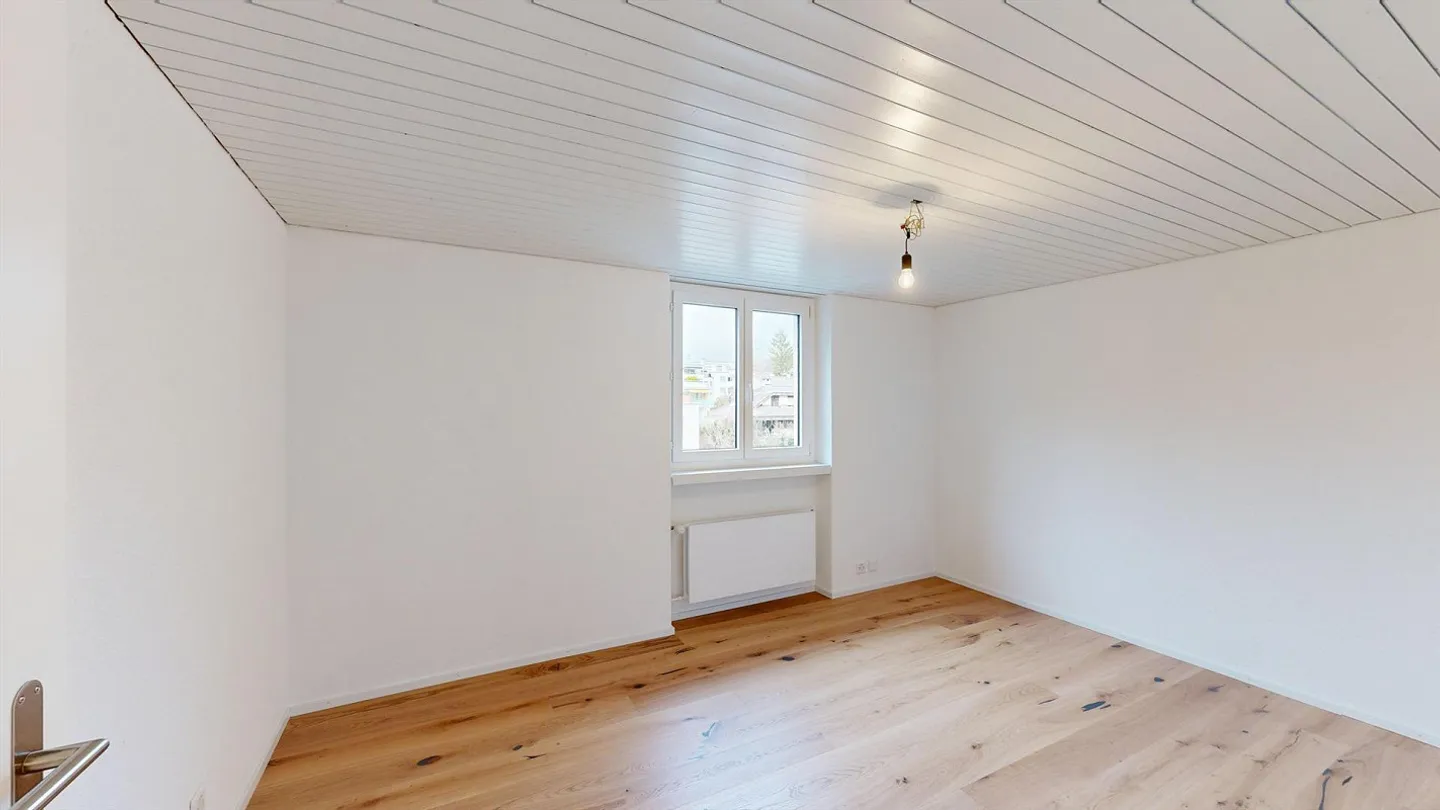 Renovated 4.5 attic apartment with stunning views 119m2 - Photo 18 of 27
