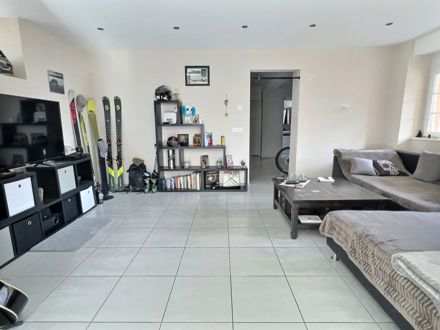 Geräumiges Familienhaus mit 2 Wohnungen im Herzen von Massongex - Foto 5 von 27