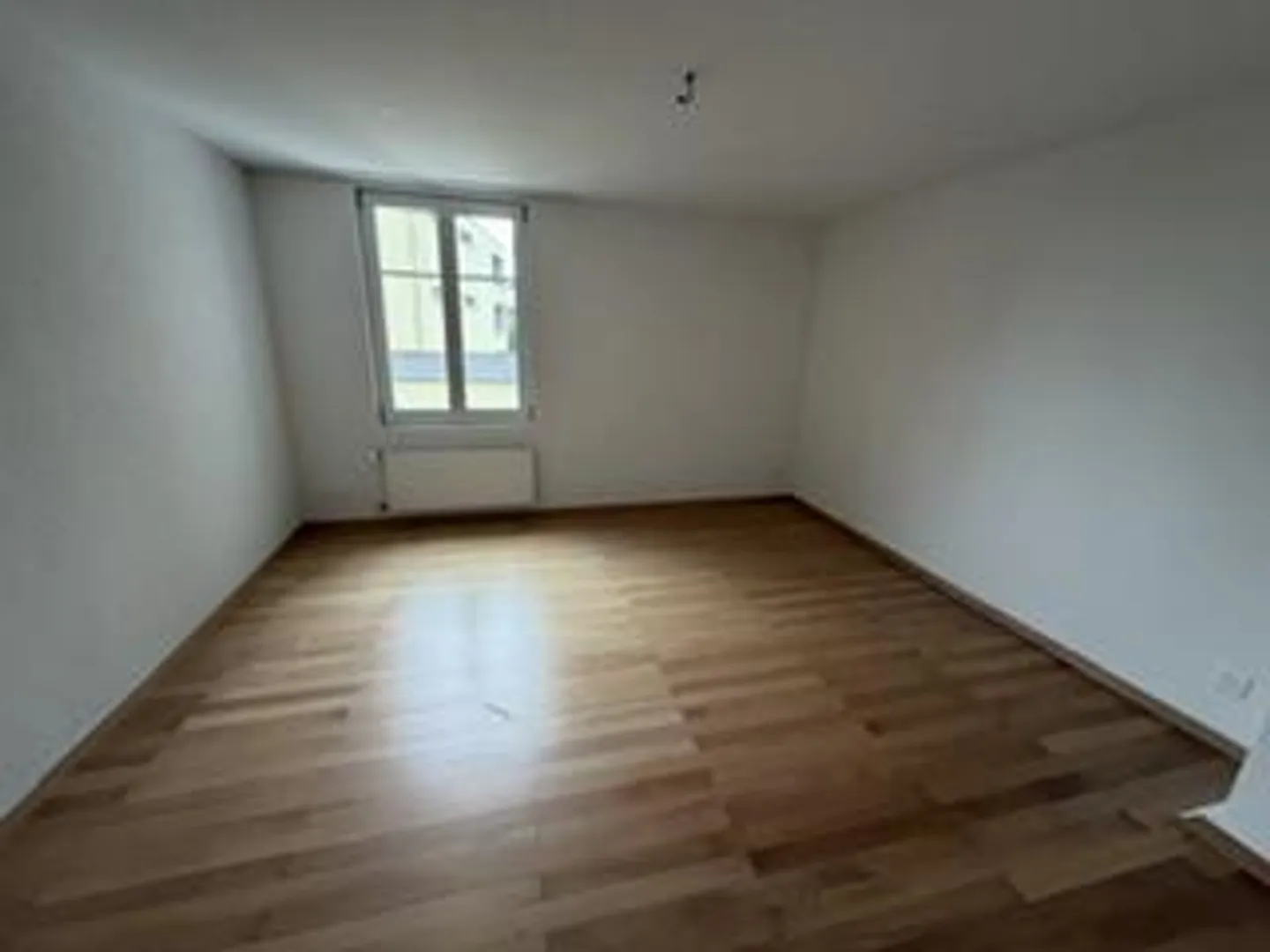 Luminoso appartamento di 4 locali - Foto 6 di 6
