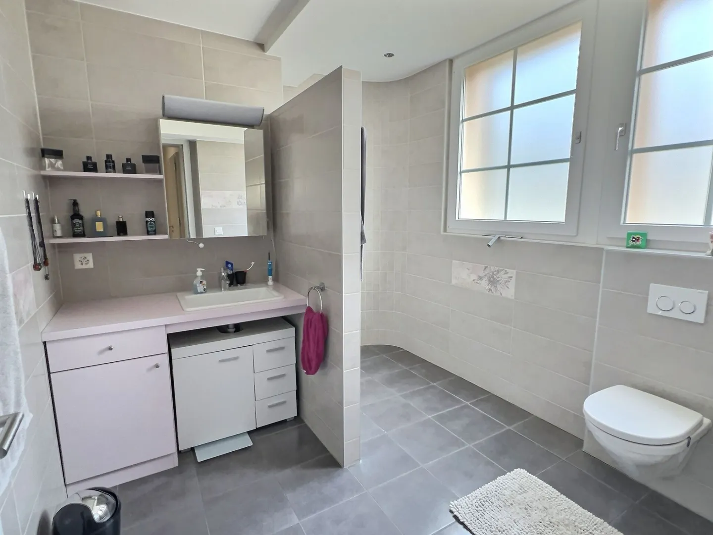 Geräumiges Familienhaus mit 2 Wohnungen im Herzen von Massongex - Foto 9 von 27